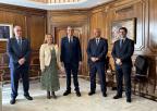 La presidenta de la Asamblea recibe al Hermano Mayor de los marrajos