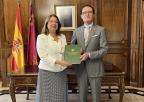 El Fiscal Superior de la Región de Murcia presenta la memoria de la Fiscalía 2022 a la presidenta de la Asamblea Regional, Visitación Martínez