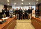 El presidente de la Comunidad de Regantes del Campo de Cartagena, Manuel Martínez Madrid, con los miembros de la Comisión de Asuntos Generales e Institucionales, de la Unión Europea y Derechos Humanos