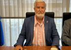 El presidente de FECOAM, Santiago Martínez Gabaldón, previamente a su comparecencia ante la Comisión de Asuntos Generales e Institucionales, de la Unión Europea y Derechos Humanos