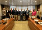 El alcalde del Ayuntamiento de San Javier, José Miguel Luengo Gallego, con los miembros de la Comisión de Asuntos Generales e Institucionales, de la Unión Europea y Derechos Humanos