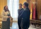 La presidenta de la Asamblea recibe a los codirectores de la Cátedra de Buen Gobierno de lo UMU