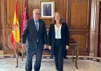 Visitación Martínez recibe al presidente de la Asociación Nacional Popular de Pensionistas
