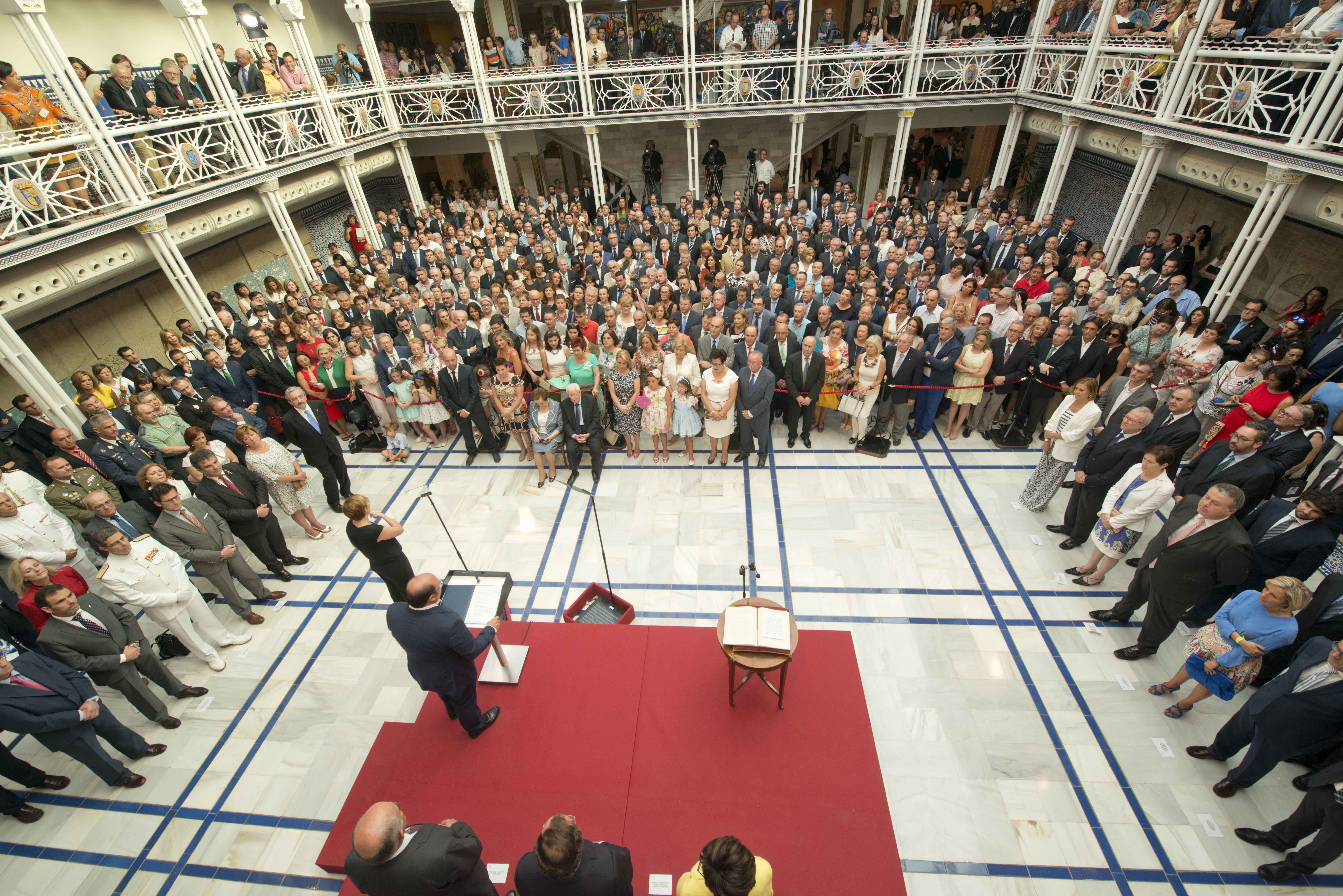 Vista del Patio de los Ayuntamientos de la Asamblea Regional, durante el discurso de Pedro Antonio Sánchez.