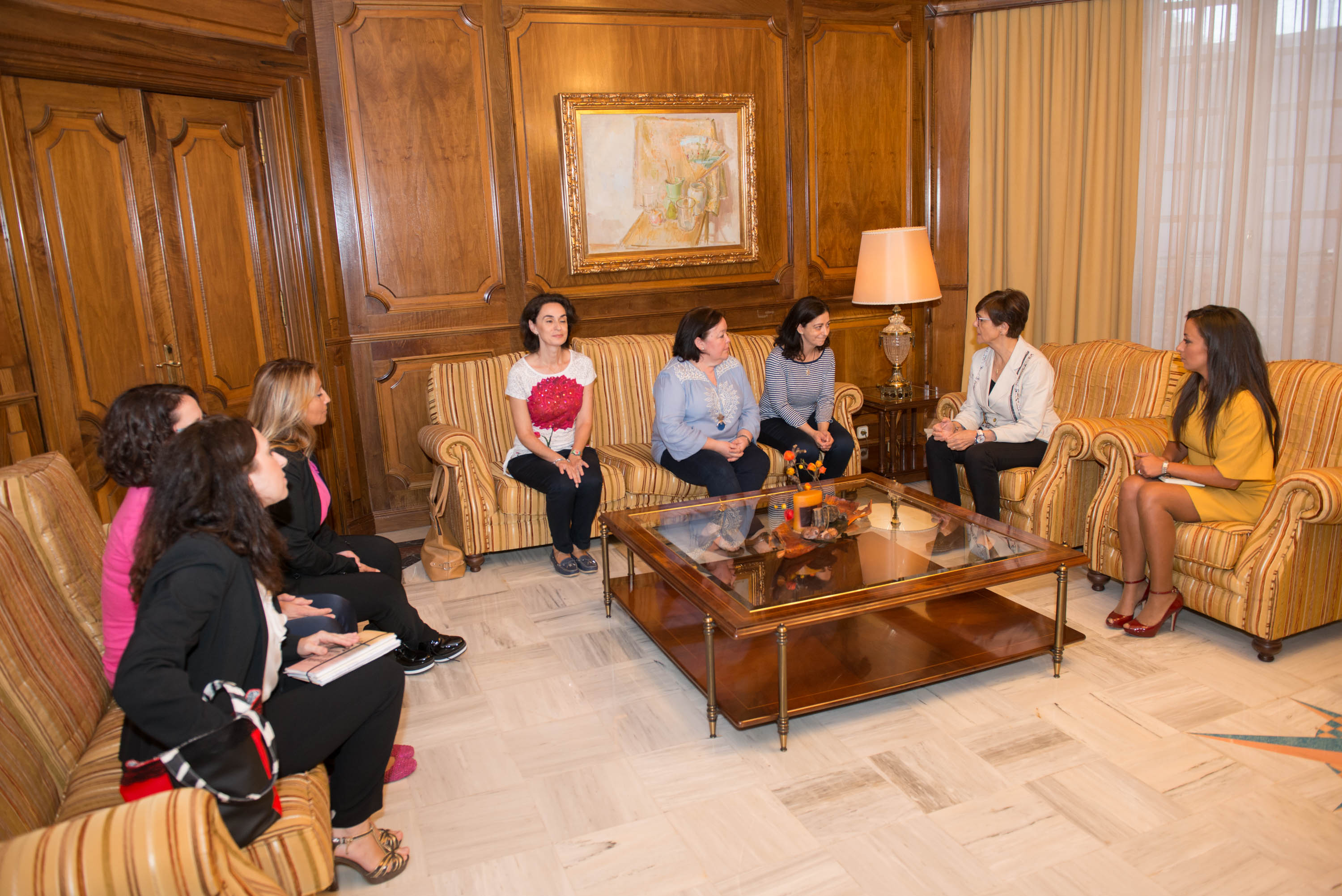 La asociación Talentos: Altas Capacidades Intelectuales, con la presidenta de la Asamblea