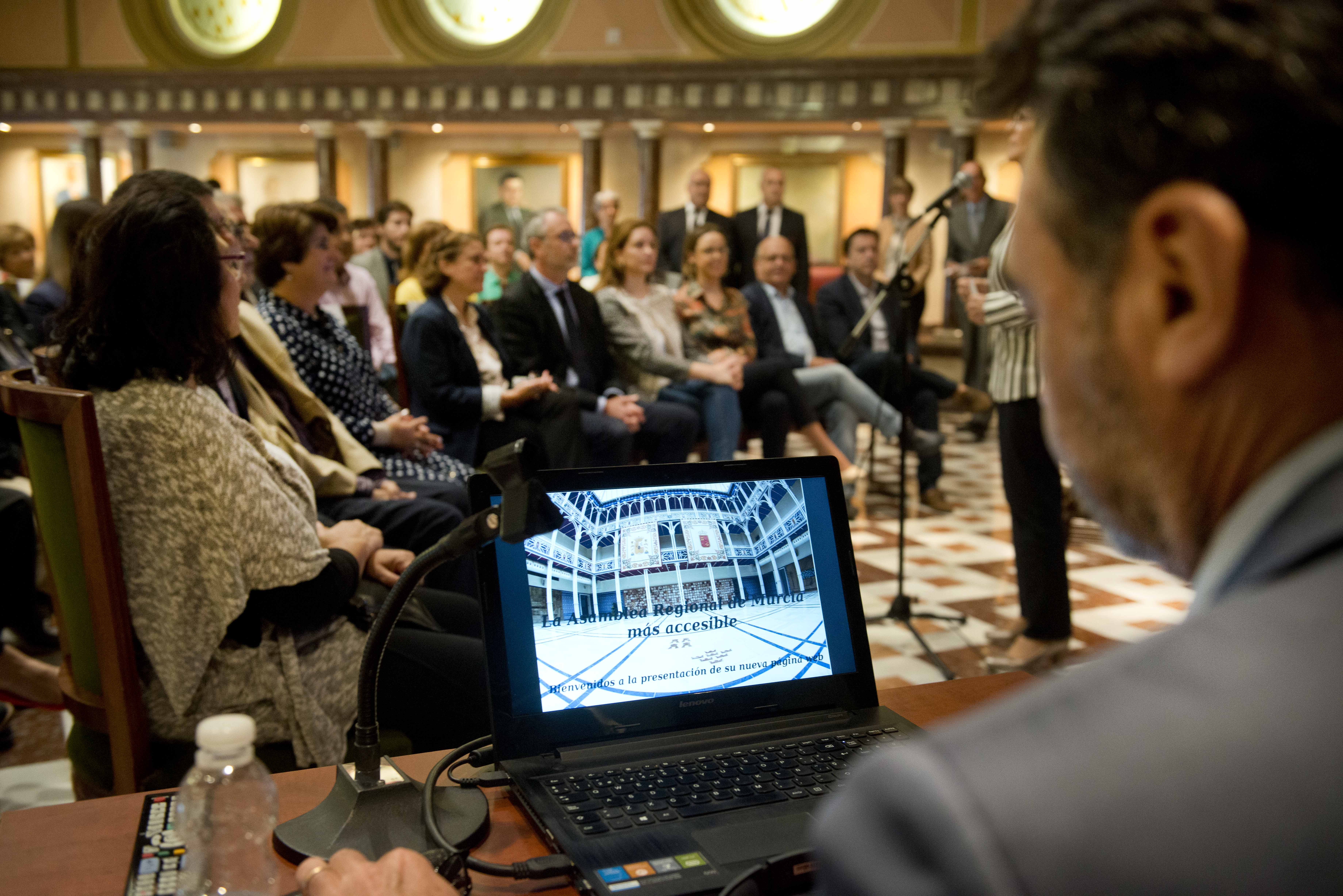 Presentación de la web accesible de la Asamblea Regional